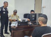 Satpol PP Amankan 90 Botol Miras Yang Dijual Daring