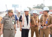 Tinjau Flyover Cisauk, Pj Bupati Tangerang Berharap Akhir Tahun 2023 Bisa Diresmikan