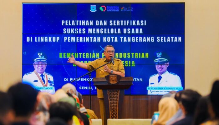 Benyamin Davnie Buka Pelatihan Dan Sertifikasi Sukses Kelola Usaha Ke Pelaku UMKM Dan Koperasi