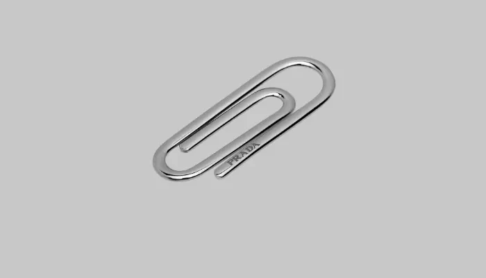 Bikin Geleng-geleng, Prada Rilis Paperclip Seharga Rp6 Juta