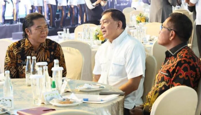 Pj Gubernur Banten Al Muktabar Hadiri Seminar Nasional Pembangunan Tanggul Pantai dan Tanggul Laut