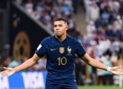 Waduh! Real Madrid Berencana Tumbalkan Vinicius untuk Gaet Mbappe