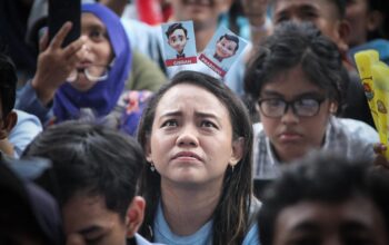 Antusias-Pendukung-di-Kampanye-Akbar-Prabowo-Gibran-3