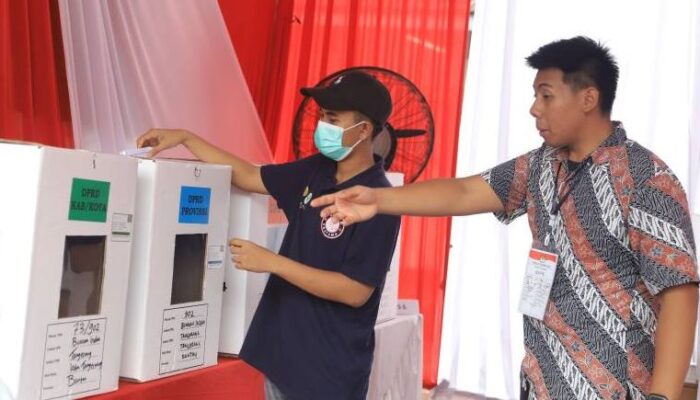 KPU Kota Tangerang Mulai Salurkan Gaji Anggota KPPS Secara Bertahap