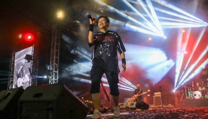 Malam Puncak HUT Kota Tangerang ke-31 Dimeriahkan oleh GIGI, Pj Wali Kota Tangerang: Ayo Kontribusi Untuk Kota