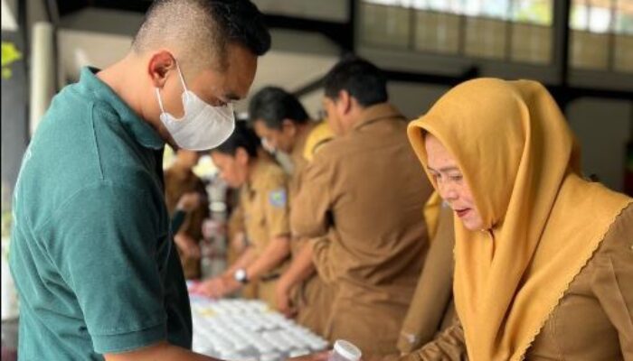 Pemkot dan BNN Laksanakan Tes Urine Sekolah Cegah Narkoba di Kota Bandung