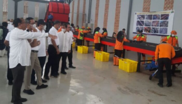 Pengelolaan Sampah Berkelanjutan, Inovasi TPS 3R di DKI Jakarta Proses Sampah 50 Ton per Hari