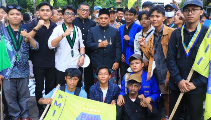 Pj Wali Kota Tangerang Dr. Nurdin Menyambut Mahasiswa dalam Aksi Damai di Hari Ulang Tahun Kota Benteng ke-31
