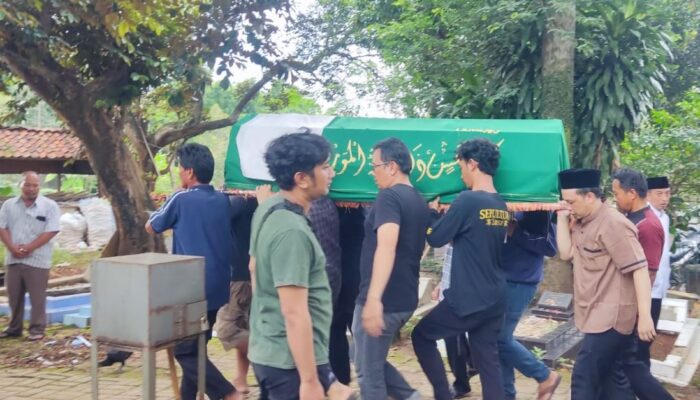 Disperkimta Tangsel Bantu Fasilitasi Pemakaman Korban Kecelakaan Bus Warga Ciputat Timur Di Tol Cipali