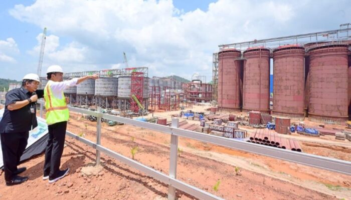 Presiden Jokowi Tinjau Pembangunan Smelter Grade Alumina Refinery di Kalimantan Barat