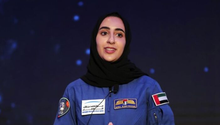 NASA Buatkan Hijab Khusus untuk Astronot Muslim