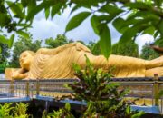 7 Destinasi Wisata Hari Raya Waisak di Indonesia: Candi, Vihara, dan Klenteng