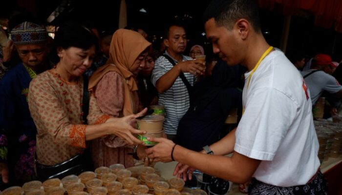 Dorong UMKM Magetan, IKMA Kenalkan Sego Pecel di Pagelaran Seni Budaya TMII