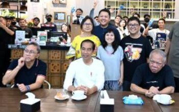 Momen Bersejarah Saat Warga Lombok bertemu dengan Presidennya 03