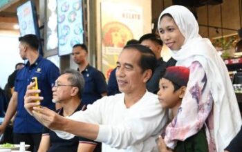 Momen Bersejarah Saat Warga Lombok bertemu dengan Presidennya 08