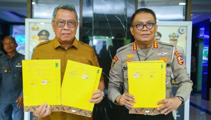 Penandatanganan Hibah Aset oleh Wali Kota Tangerang Selatan: Langkah Strategis untuk Pelebaran Jalan Raya