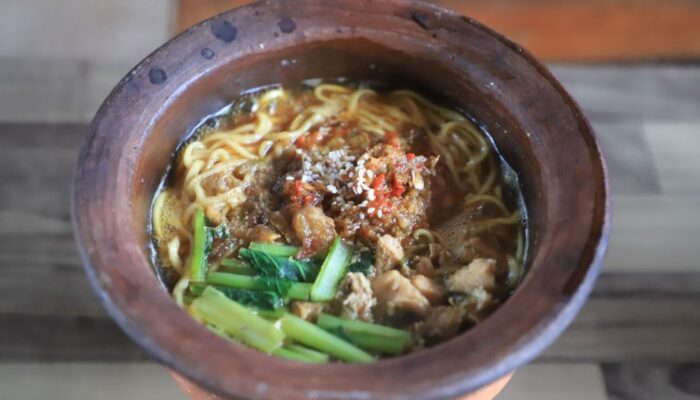 Rasakan Sensasi Mie Coet, Kuliner Unik di Kota Tangerang