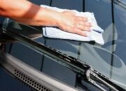 Tips Cara Mengatasi Kaca Mobil Terhindar dari Jamur
