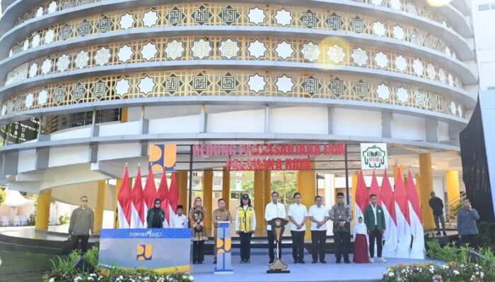 Presiden Jokowi Resmikan Infrastruktur Pendidikan di Kalimantan Tengah