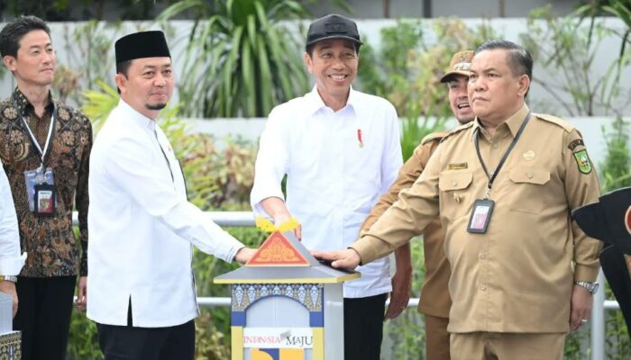 Presiden Jokowi Resmikan SPALDT Bambu Kuning di Pekanbaru
