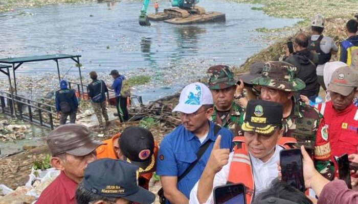 Tinjauan Sekda Jabar terhadap Kondisi Sungai Citarum di Batujajar