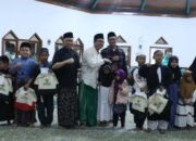 Bupati Bandung Dadang Supriatna Beri Santunan kepada Puluhan Anak Yatim
