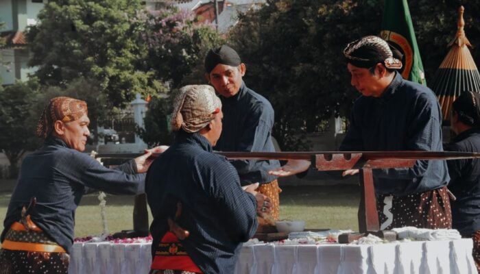 Jamasan Tombak Kyai Wijaya Mukti: Melestarikan Warisan Budaya Yogyakarta