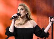 Adele Ungkap Derita Infeksi Telinga di Konser Las Vegas