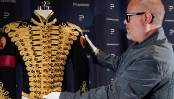 Barang Bersejarah Michael Jackson akan Dilelang, Dua Jaket Ikonik dan Lirik Tulis Tangan