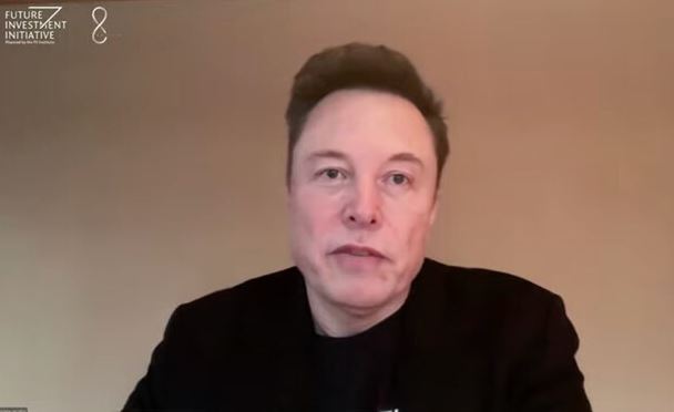 Elon Musk Prediksi 10 Miliar Robot Humanoid Dengan Harga $25.000 Pada Tahun 2040 di Future Investment Initiative