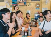 Emosi Jung So Min, Lee Seung Hyub, Park Ji Young, dan Lainnya Menghiasi Pensiunnya Jo Han Chul di “Love Next Door”