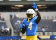 Los Angeles Chargers Aktifkan Gus Edwards dari Cadangan Cedera, Siap Lawan Tennessee Titans