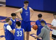 Olivier Rioux: Mahasiswa Baru Tertinggi di Universitas Florida Siap Mengguncang Dunia Basket