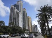 Lusinan Kondominium dan Hotel Mewah di Sunny Isles Beach Florida Selatan Beresiko Tenggelam