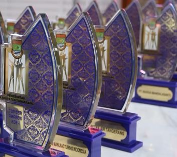 25 Perusahaan Dapat Penghargaan CSR dari Pemkab Tangerang Pada CSR Award 2024