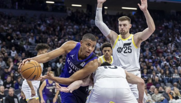 Sacramento Kings Dominasi Utah Jazz 141-97: Huerter, Fox, dan Sabonis Bersinar