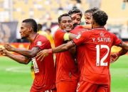 Baju Ijo Tertahan Di Kandang Oleh Laskar Kie Raha Pada Laga Persebaya vs Malut United