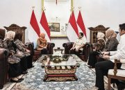 Presiden Prabowo Apresiasi Program Muslimat NU dalam Audiensi dengan Khofifah Indar Parawansa