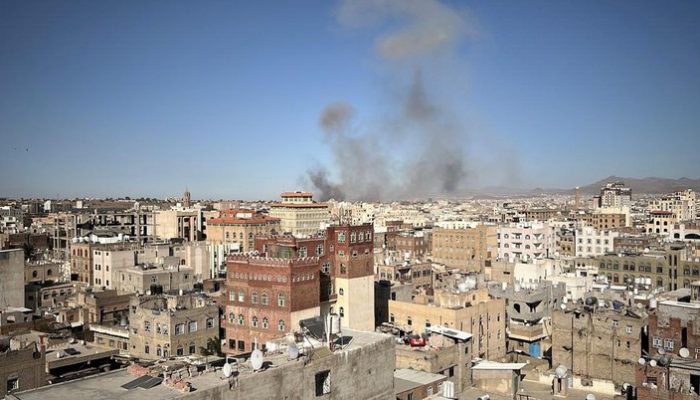 AS Lancarkan Serangan Udara di Yaman, Israel Intensifkan Operasi di Gaza
