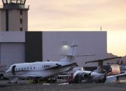 Kecelakaan Maut di Bandara Scottsdale: Jet Vince Neil Penyanyi Mötley Crüe Tabrakan