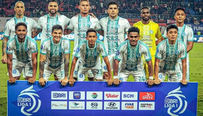 Patrick Kluivert dan Tim Tonton Persija Jakarta vs PSBS Biak: Dramatis, Badai Pasifik Tahan Macan Kemayoran