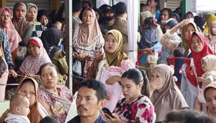 Antusiasme Warga Cisoka Sambut Warteksi Gemilang: Beli Bahan Pokok Murah Jelang Idul Fitri