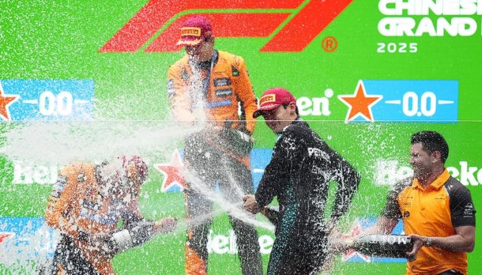Oscar Piastri Menang Perdana Formula 1 di GP Cina, McLaren Dominasi Podium