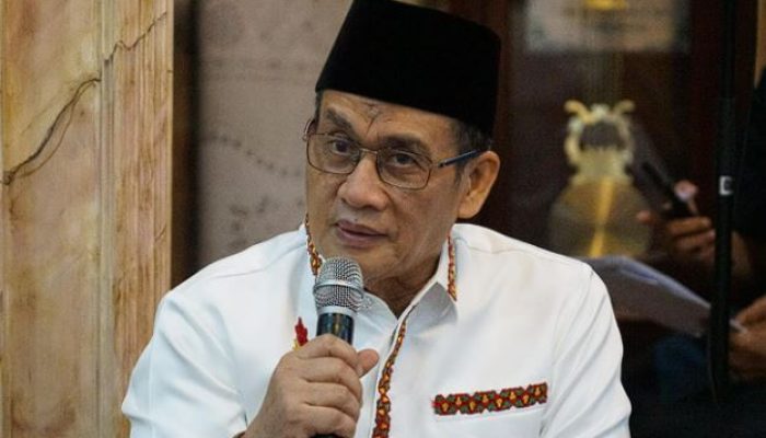 Wamenag Romo Syafii Tegaskan Budaya Memberi di Idulfitri, Tolak Meminta THR Secara Paksa