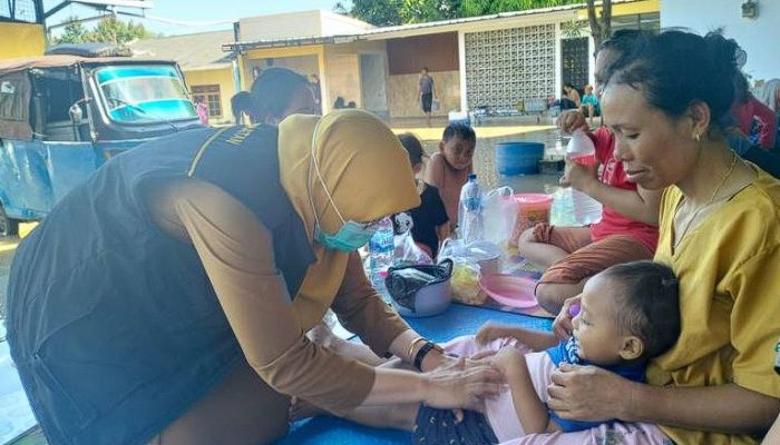 Banjir di Kota Tangerang: Waspada Leptospirosis Pasca Banjir, Posko Pengungsian dan Kesehatan Didirikan di Kampung Cantiga