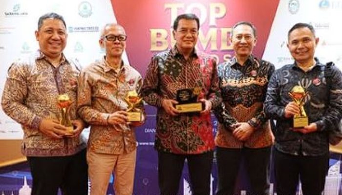 Bupati Tangerang Moch. Maesyal Rasyid Raih Top Pembina BUMD 2025, Tiga BUMD Sabet Penghargaan Nasional