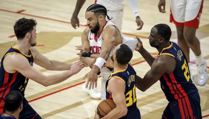 Jimmy Butler Comeback! Warriors Unggul 3-1 atas Rockets