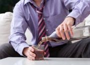 Minum Alkohol Berlebihan Tingkatkan Risiko Cedera Otak