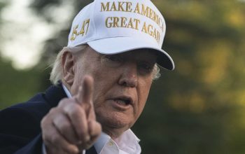 Perang Dagang, Trump Revisi Tarif untuk Dukung Industri Mobil AS