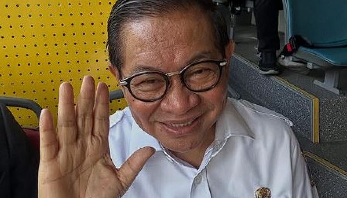 Pramono Anung Naik Transjakarta: 45.000 ASN Jakarta Wajib Pakai Transportasi Umum Setiap Rabu